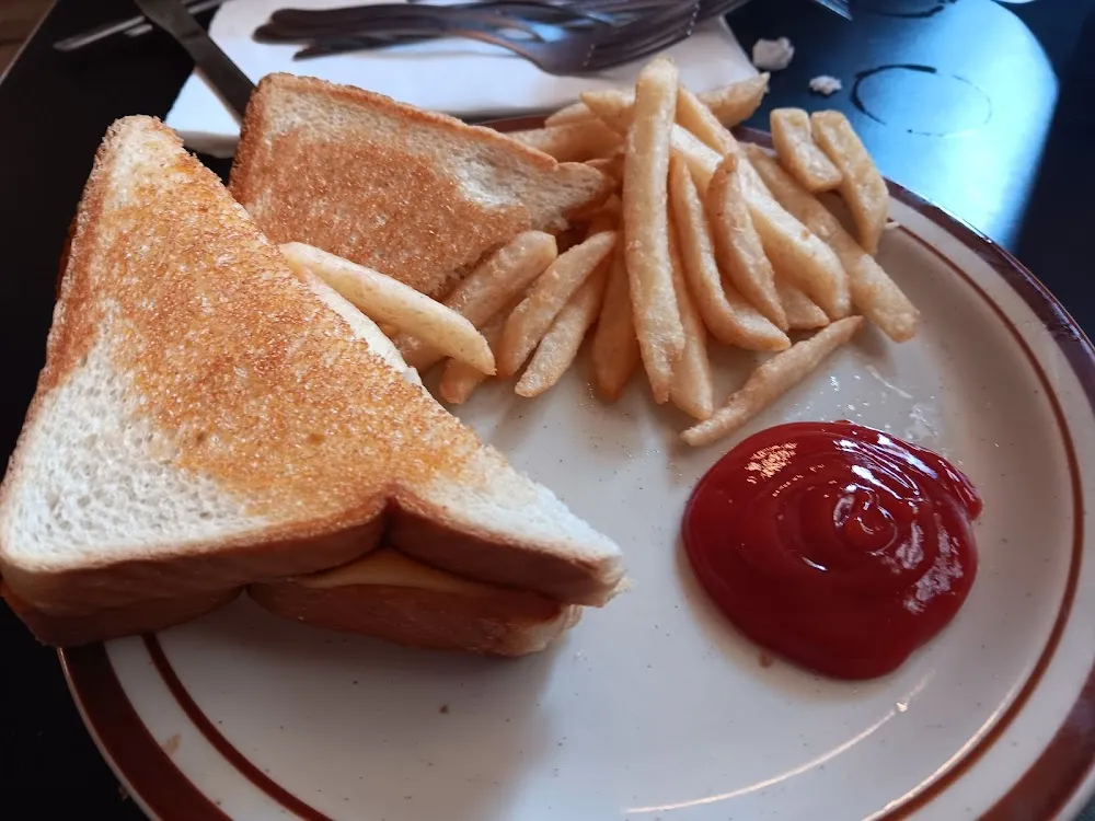 Grilled Cheese with Fries